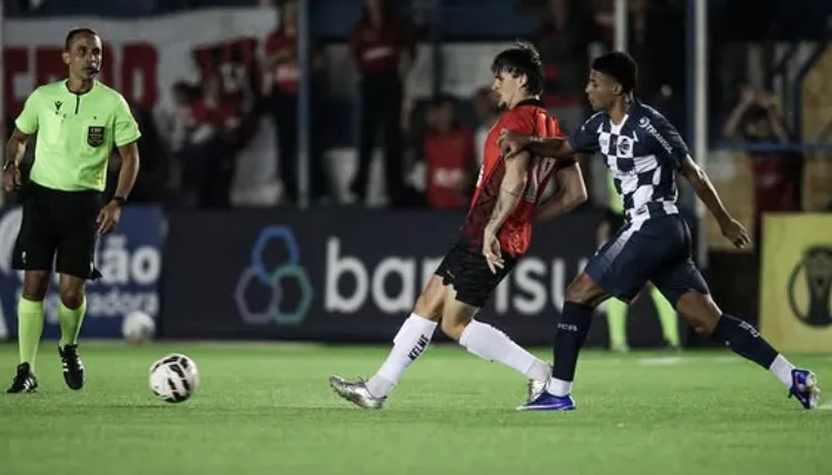 São José e Brasil de Pelotas empatam sem gols na reestreia de Argel Fucks no comando do Zeca