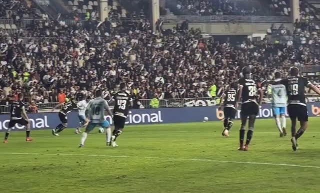 Grêmio conquista empate fora de casa em jogo de pressão vascaína