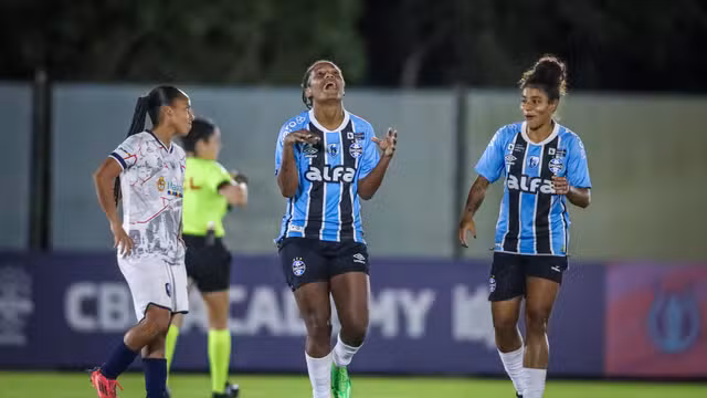 Grêmio impõe domínio e goleia 3B da Amazônia em casa, reacendendo esperança no Brasileirão Feminino