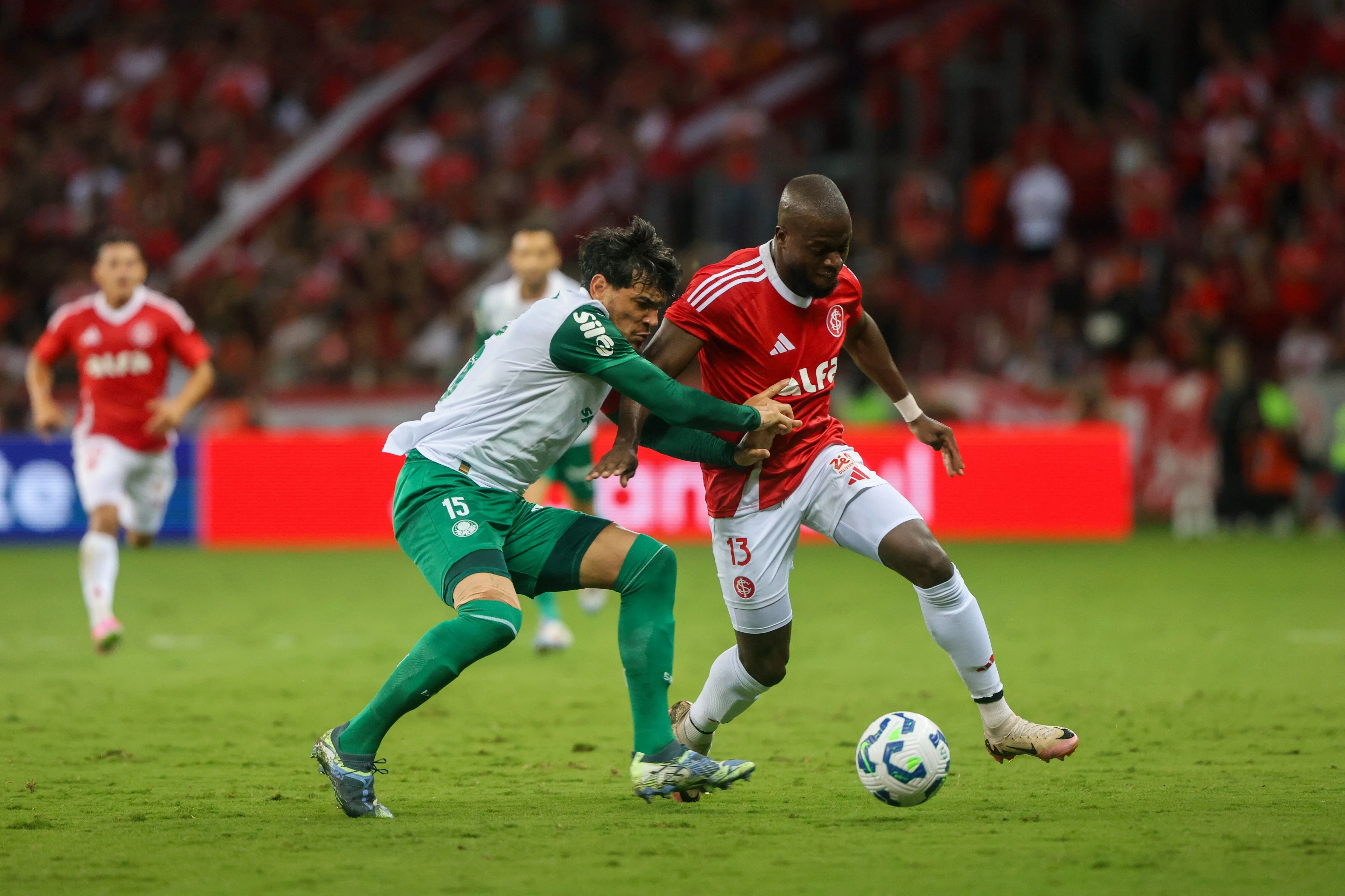 Internacional perde invencibilidade no Beira-Rio com derrota para o Palmeiras