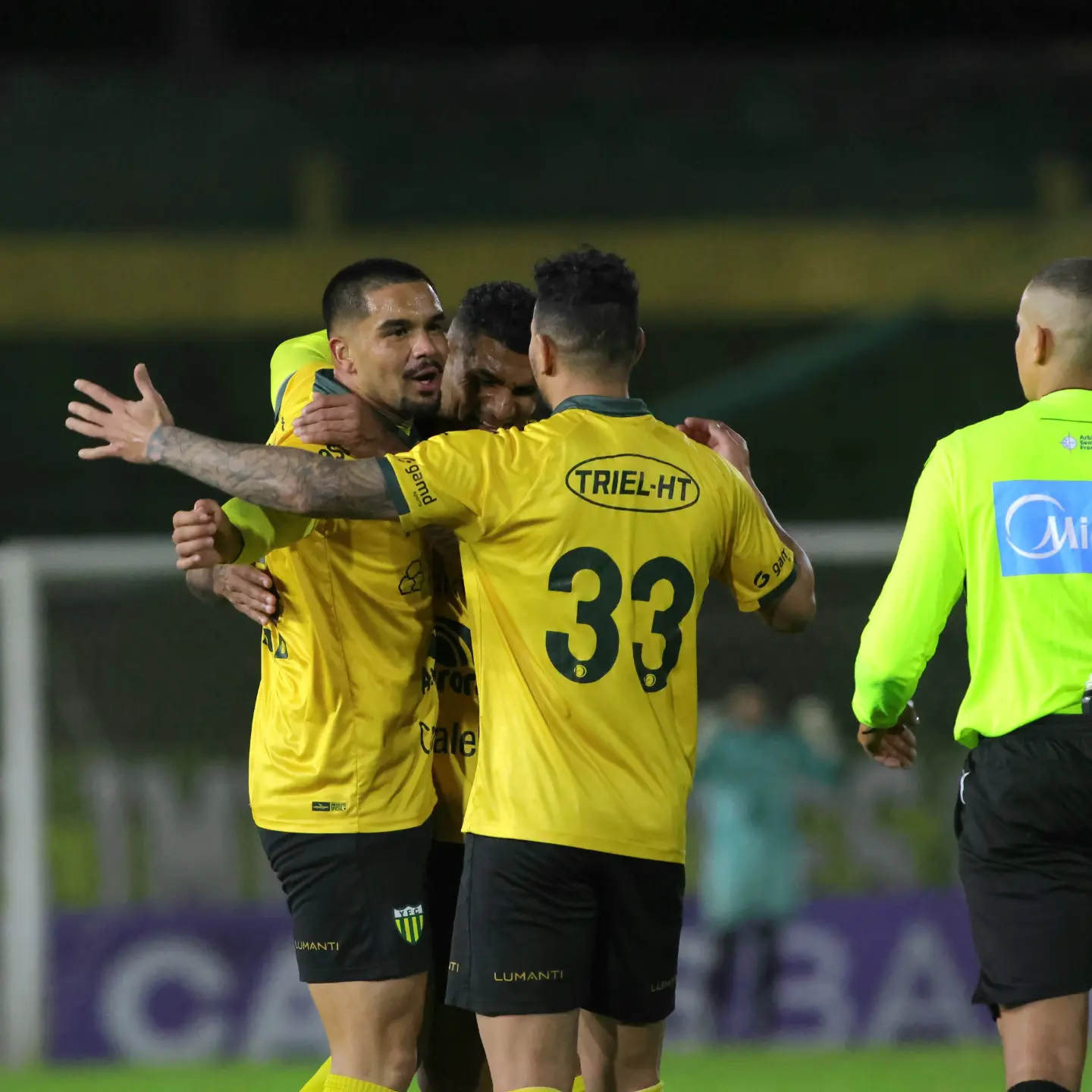 Léo Gobo decide, Ypiranga bate a Ferroviária e embola o G-8 da Série C