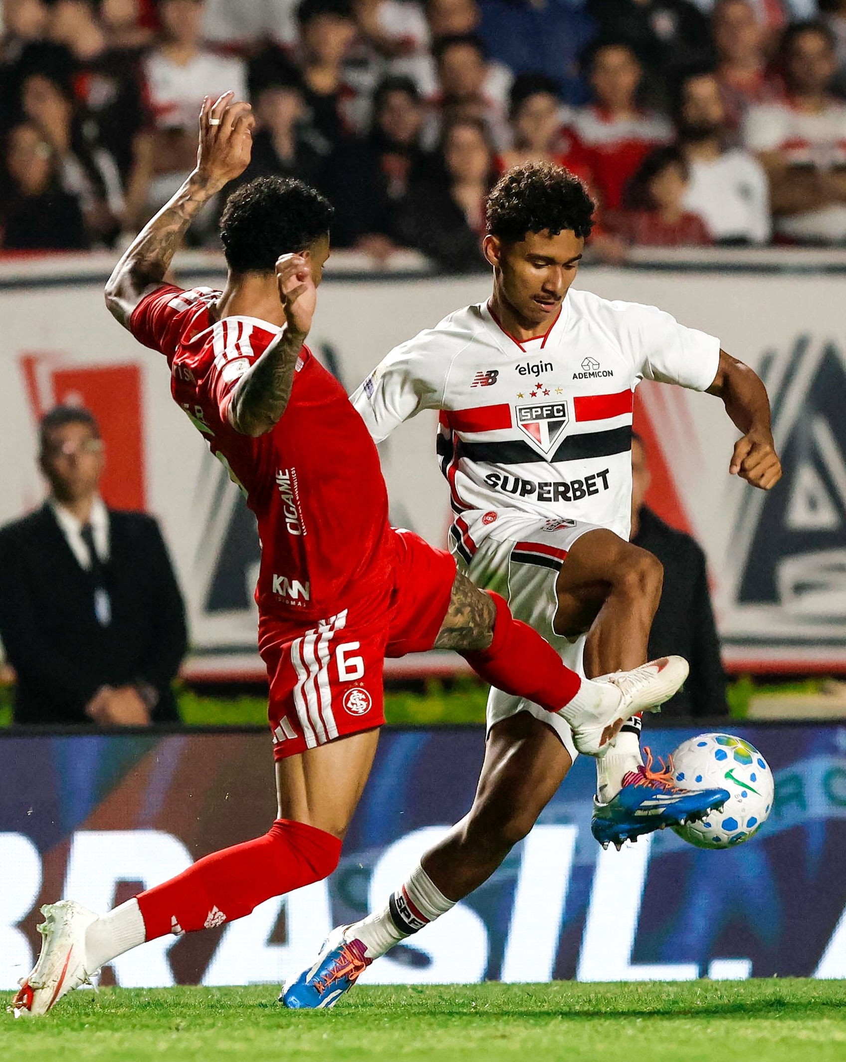 Inter perde para o São Paulo, leva provocação no Morumbis e segue estacionado no Z4