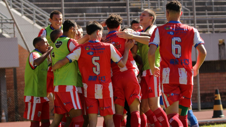 APAFUT e Nova Prata vencem e embolam a tabela do Gauchão Série B