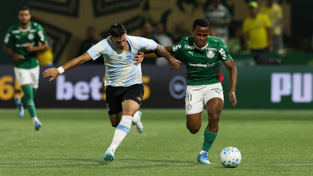 Grêmio luta em Barueri, mas sofre revés para o Palmeiras pelo Brasileirão