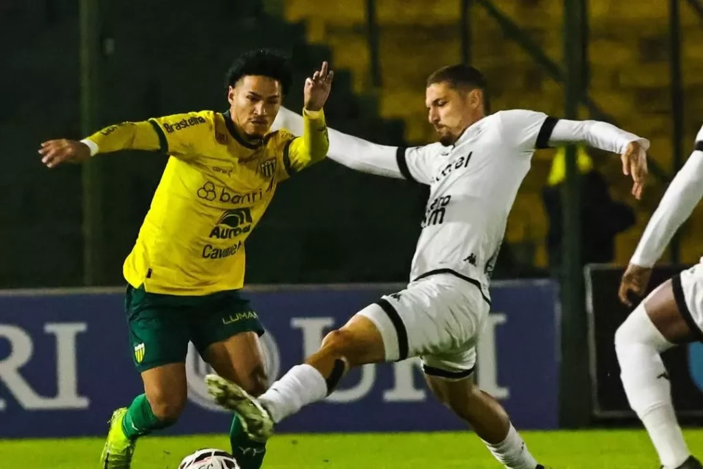 Ypiranga e Botafogo-PB emparam em 2 a 2 e se complicam na Série C