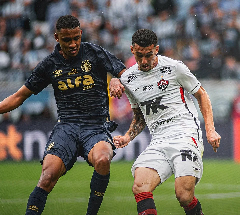 Grêmio quebra jejum na Arena e vence o Vitória 