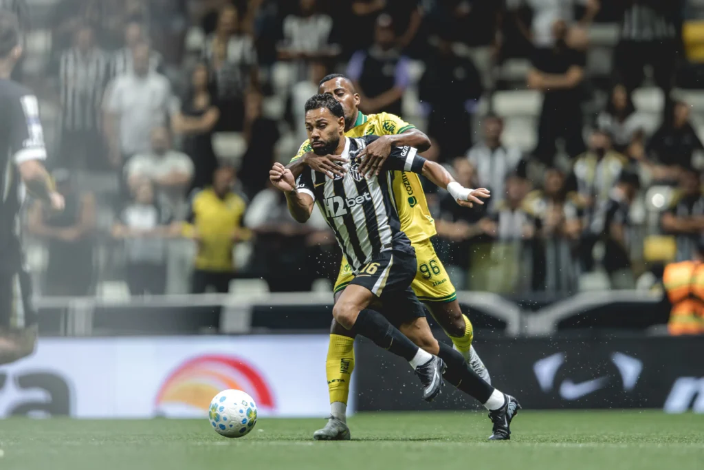 Atlético vence Mirassol e se afasta do Z4 no Brasileirão