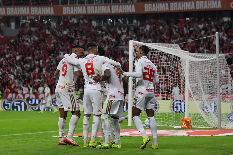 Inter goleia Vasco no Beira-Rio e consolida sequência invicta