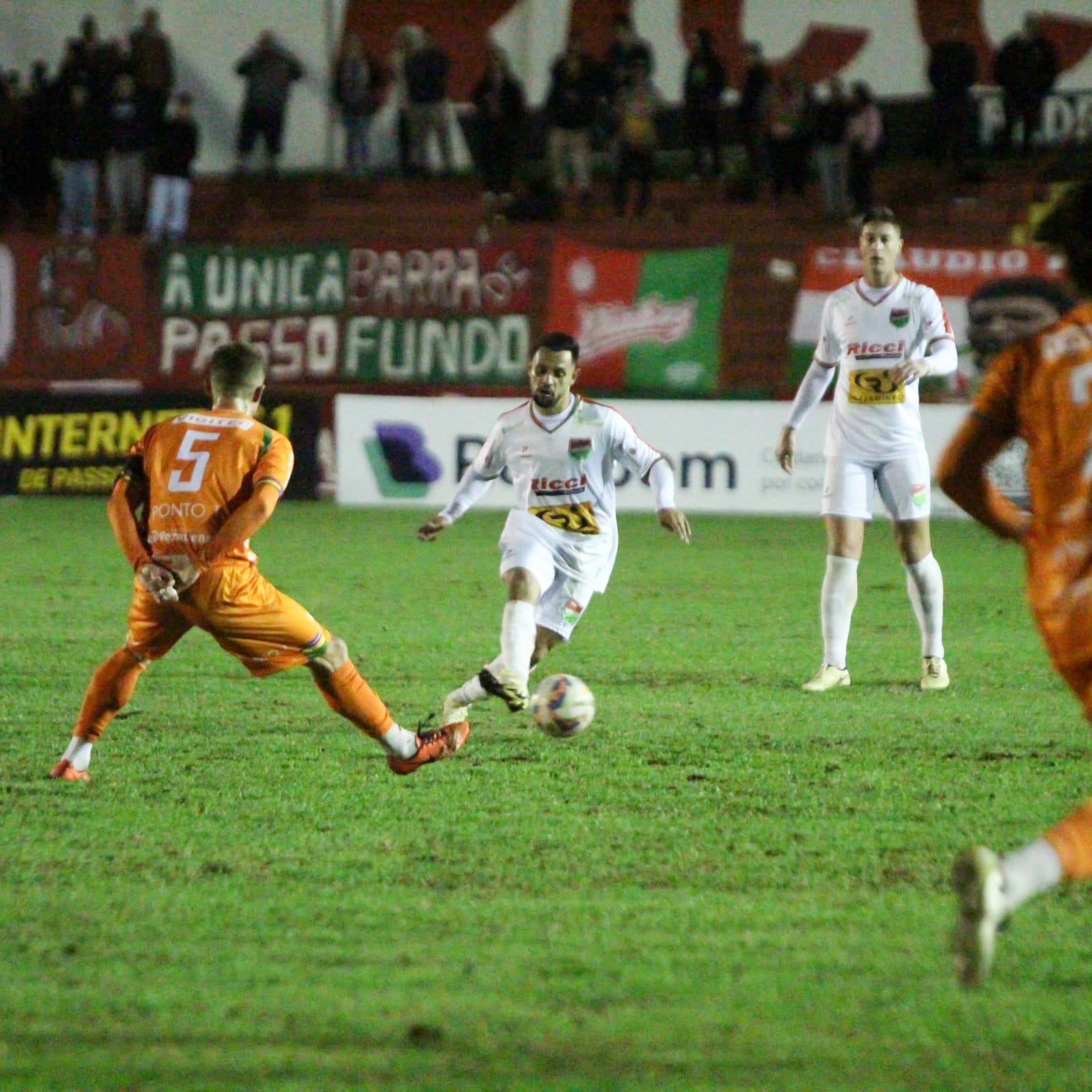 Veranópolis vence o Passo Fundo nos pênaltis e garante vaga nas semifinais