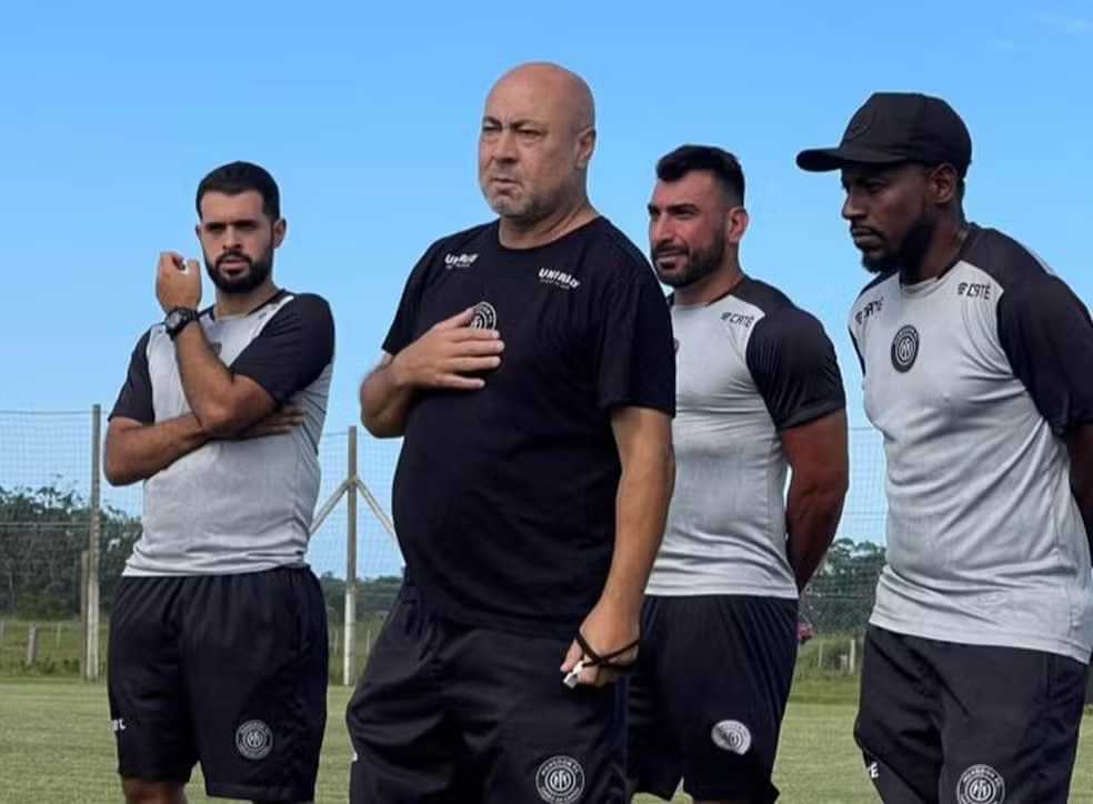 Campeão da América, Arílson Costa assume missão de salvar o Monsoon do rebaixamento