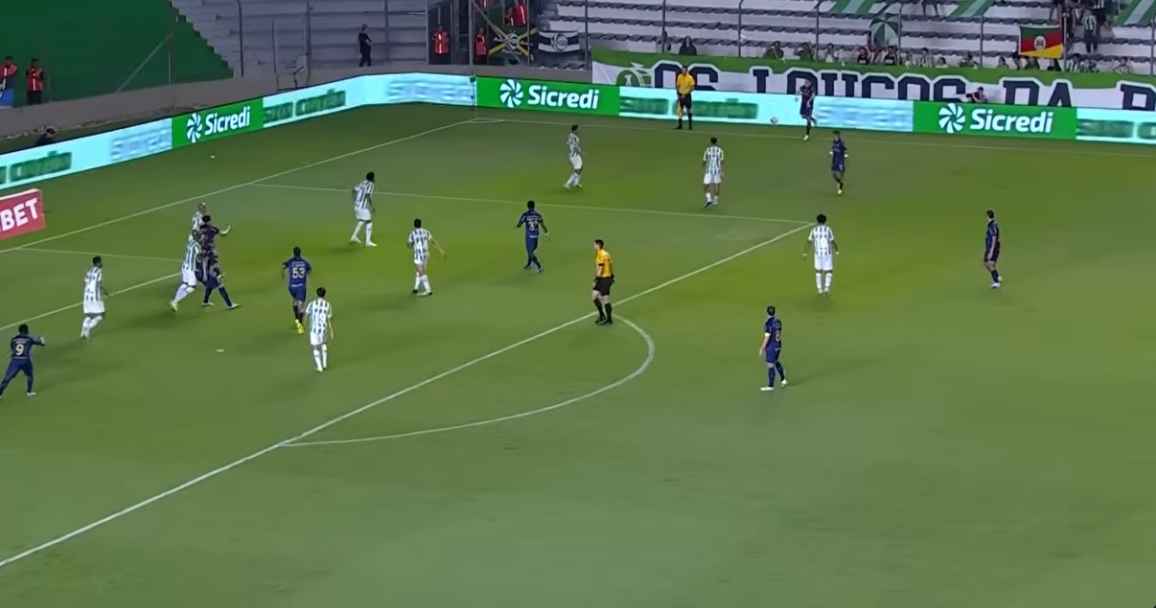 Juventude contesta gol do Grêmio e aponta erro escandaloso em lance de gol gremista