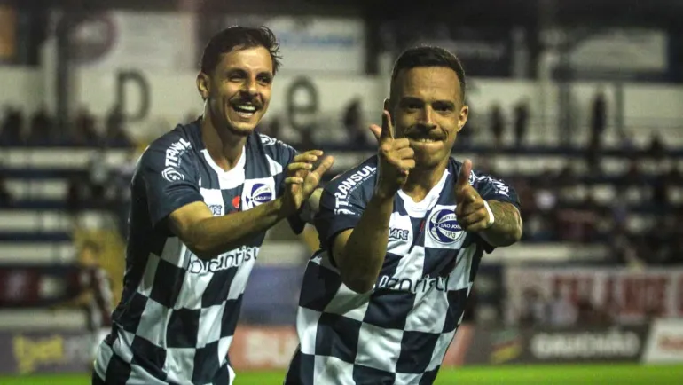 São José supera o Caxias no Passo D`Areia e entra no G-4 do Grupo A