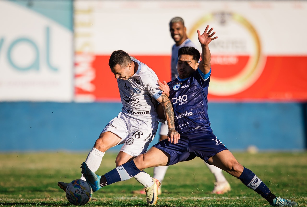 Lajeadense busca empate fora de casa e adia classificação do Glória em Vacaria