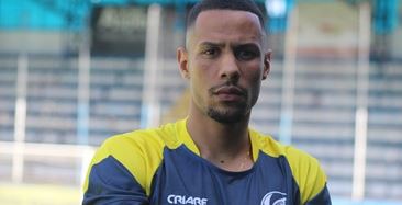 São José anuncia contratação do lateral-direito Danilo para a temporada 2026