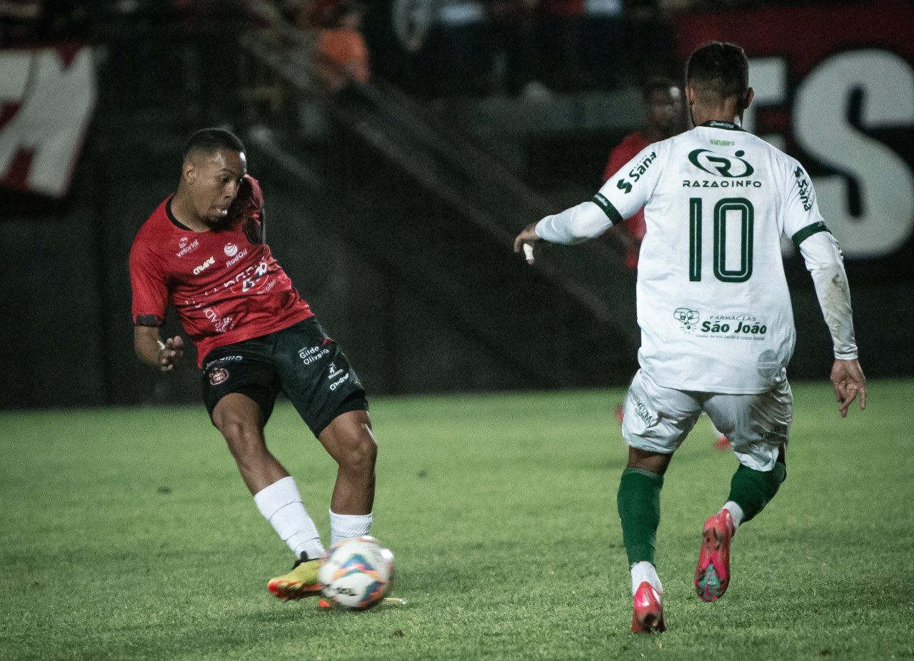 Esportivo arranca na frente, e Brasil de Pelotas tropeça em casa na abertura da Copa FGF
