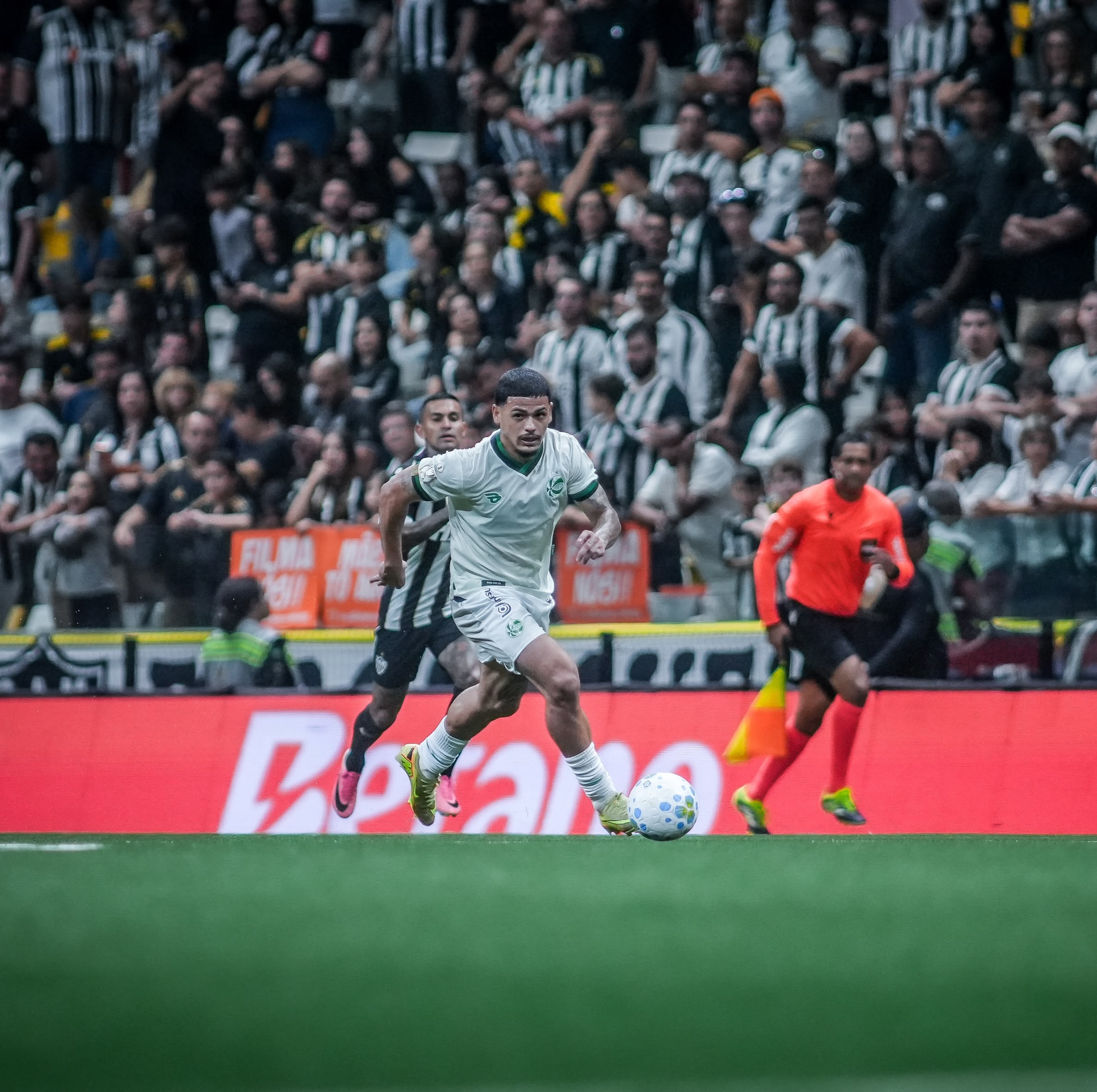 Improvisado na zaga, Juventude segura o Atlético-MG e volta com 0 a 0 de Belo Horizonte