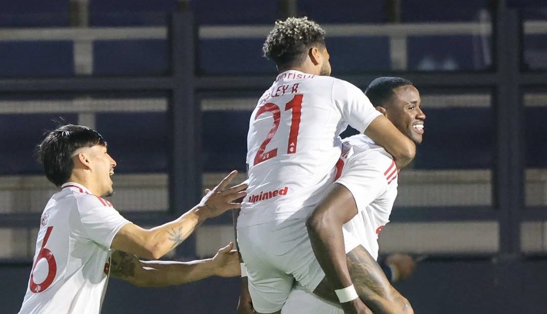 No embalo de Ricardo Mathias, Inter vence o Bragantino e diminui pressão antes de decisão contra o Flamengo pela Libertadores