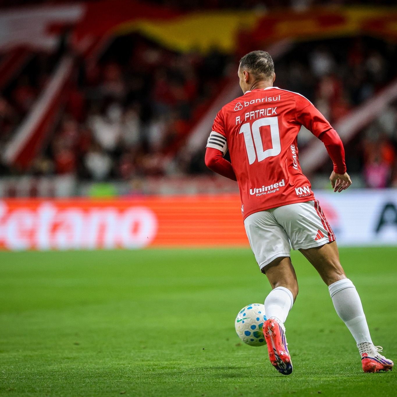 O peso do empate: Inter fica no 0 a 0 com o Atlético-MG e chega a oito jogos sem vencer no Brasileirão