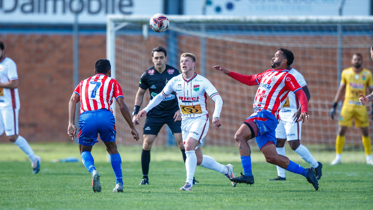 Apafut e Passo Fundo empatam 1 a 1 na ida da semifinal da Divisão de Acesso
