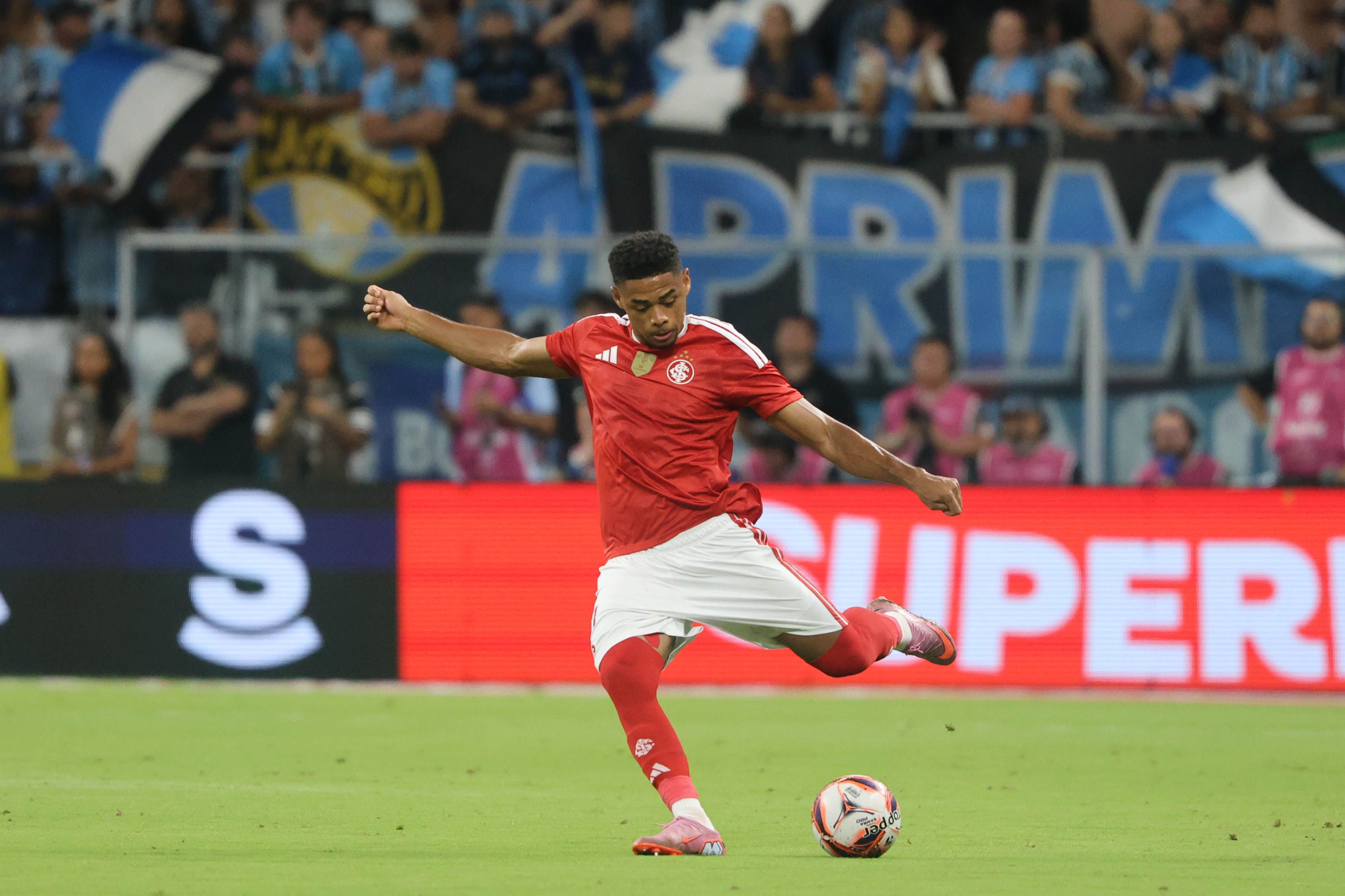 STJD converte pena de Victor Gabriel em multa e zagueiro está liberado para o Gre-Nal 455
