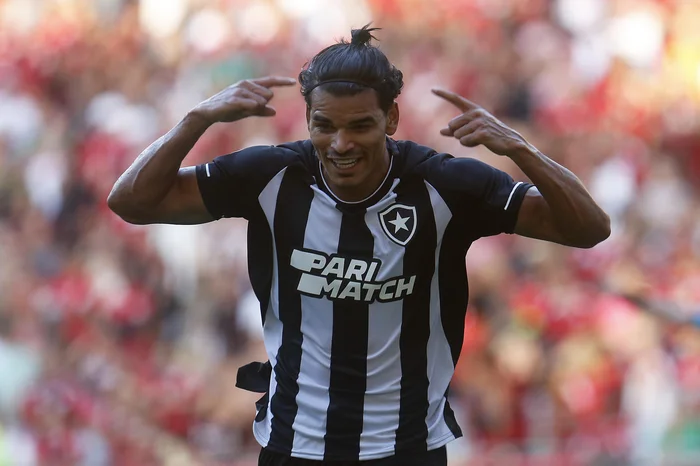 Grêmio anuncia Danilo Barbosa, volante bicampeão da Libertadores