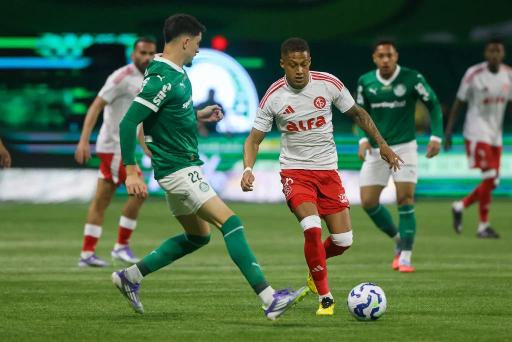 Noite de Pesadelo: Inter é Massacrado no Primeiro Tempo, Leva Goleada do Palmeiras e Liga Alerta para o Gre-Nal