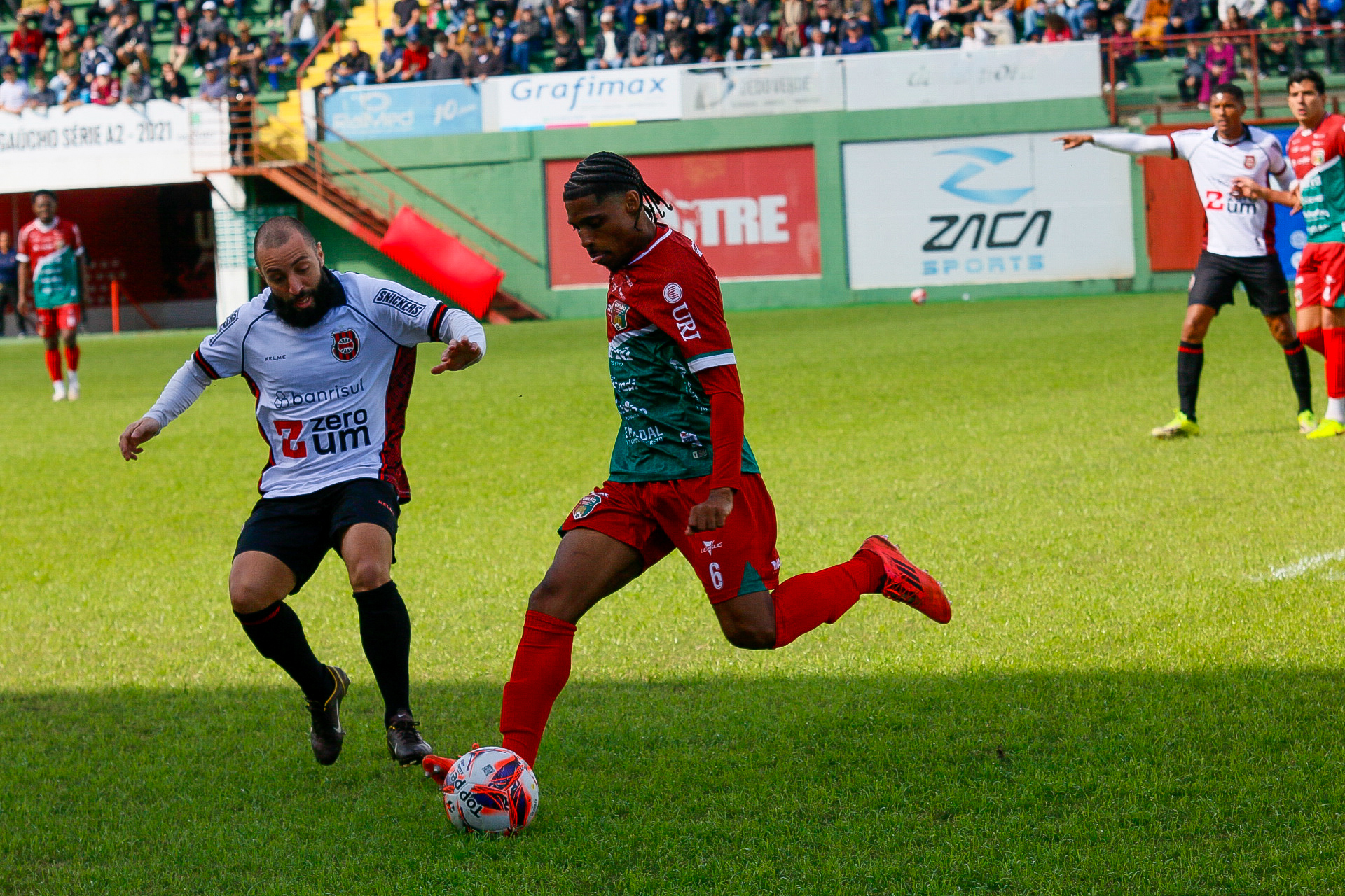Visitantes reinam, empates agitam o topo e Esportivo abre a 11ª rodada com goleada
