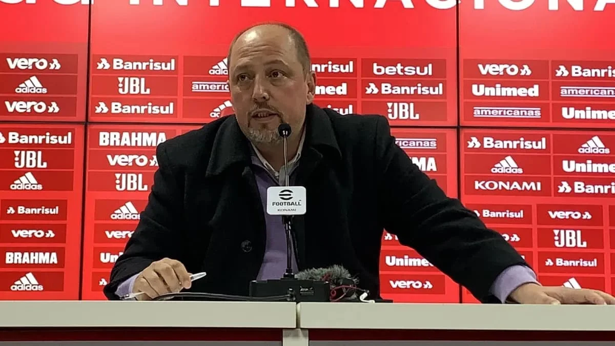 Fifa aplica novo transfer ban ao Inter e clube fica proibido de inscrever reforços