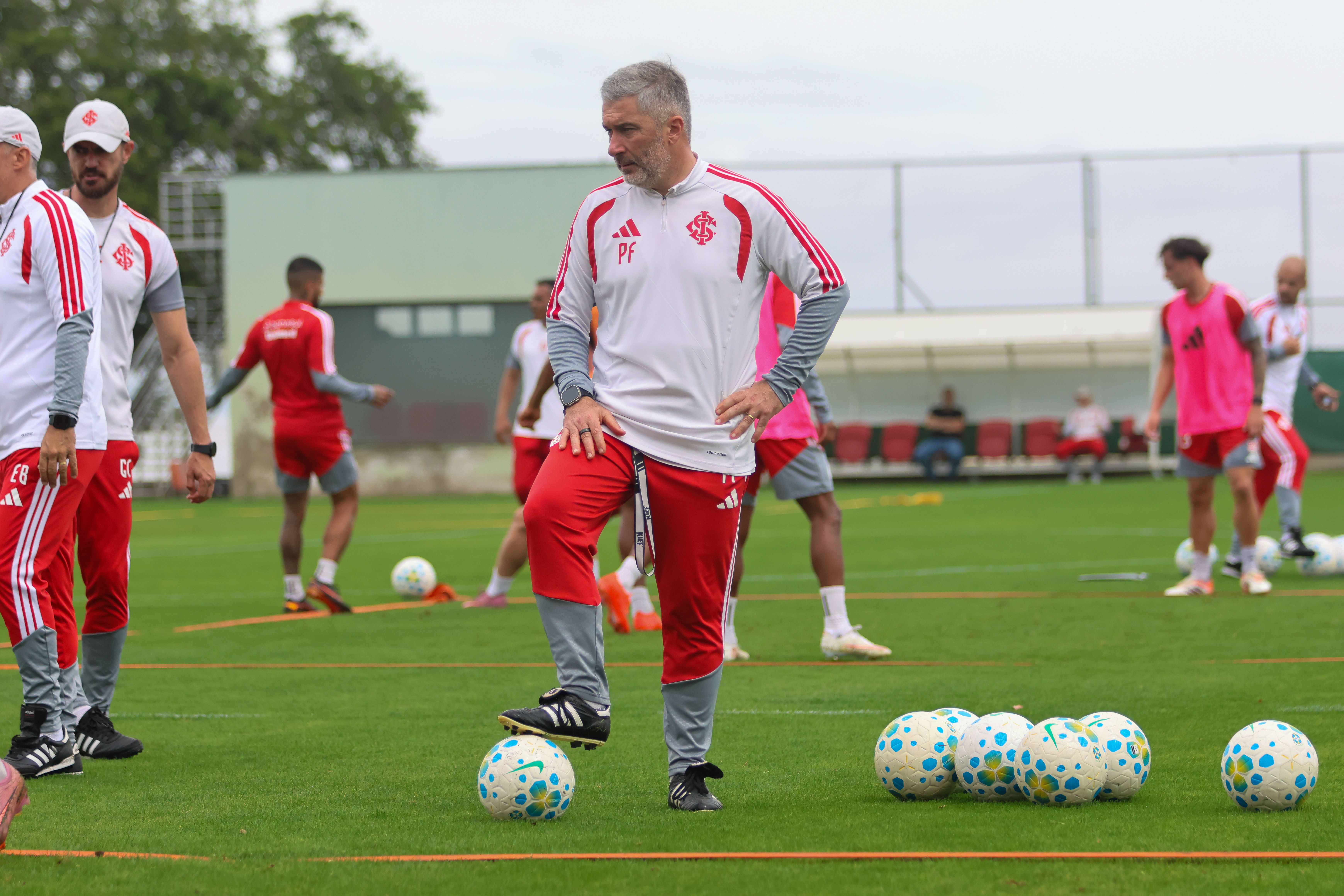 Inter fecha a preparação para o Gre-Nal 455 com força máxima e mira a fuga do Z4